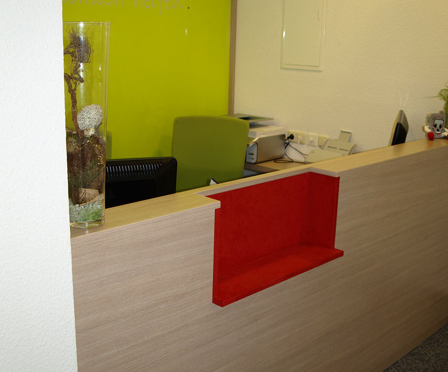 Tresen mit Ausparung