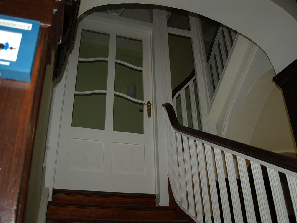 Treppengeländer mit Tür